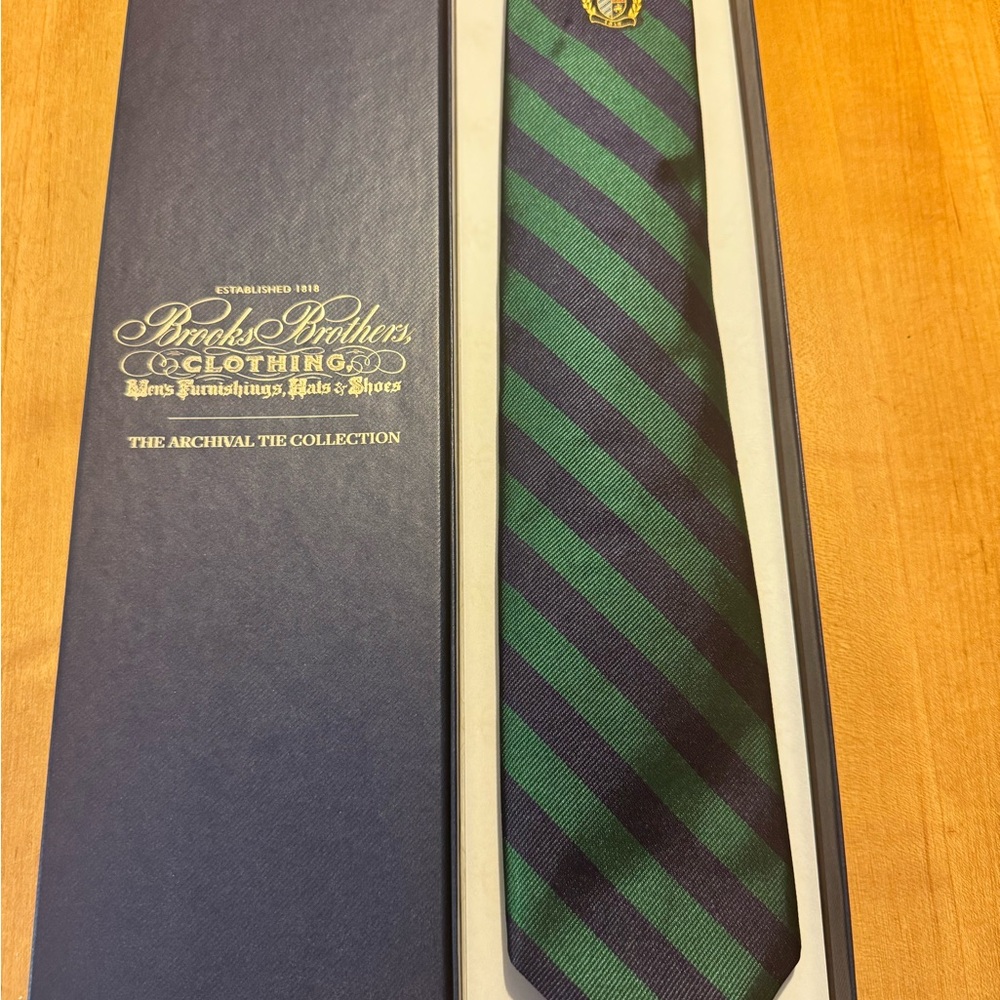 Brooks Brothers Navy and Gold Tie